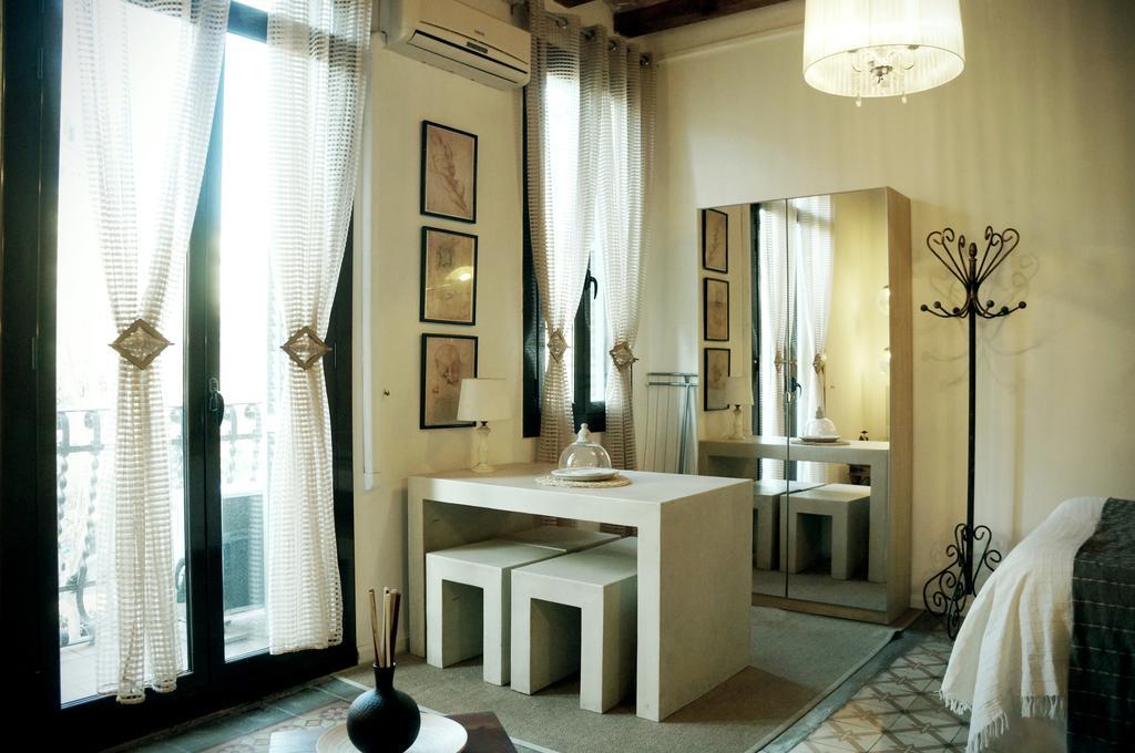 Lempika Apartment Barcelona Exterior photo